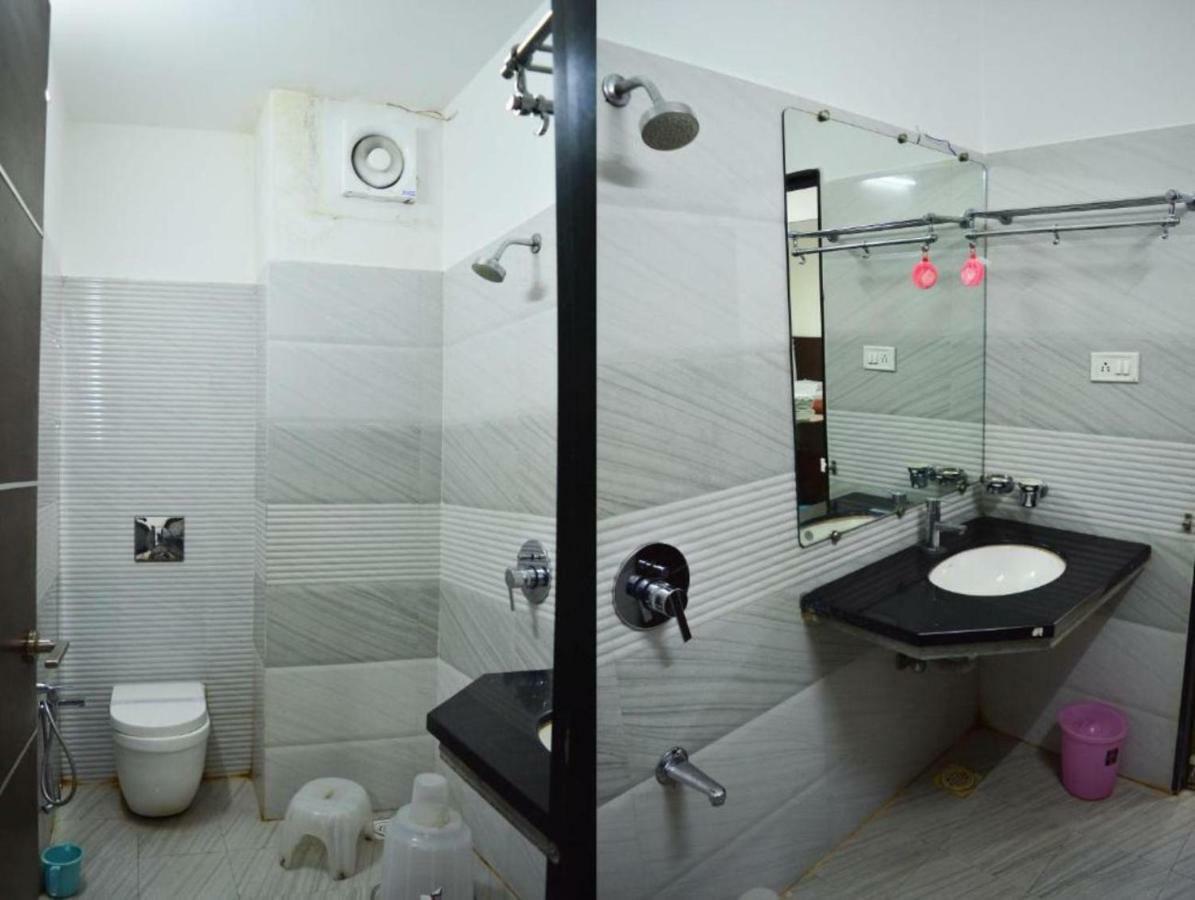 Hotel Maheshwari Avenue Ujjain Ngoại thất bức ảnh